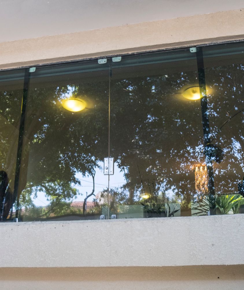 janela de vidro em Praia Grande